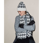 Unmade Copenhagen Devina Black and White Beanie